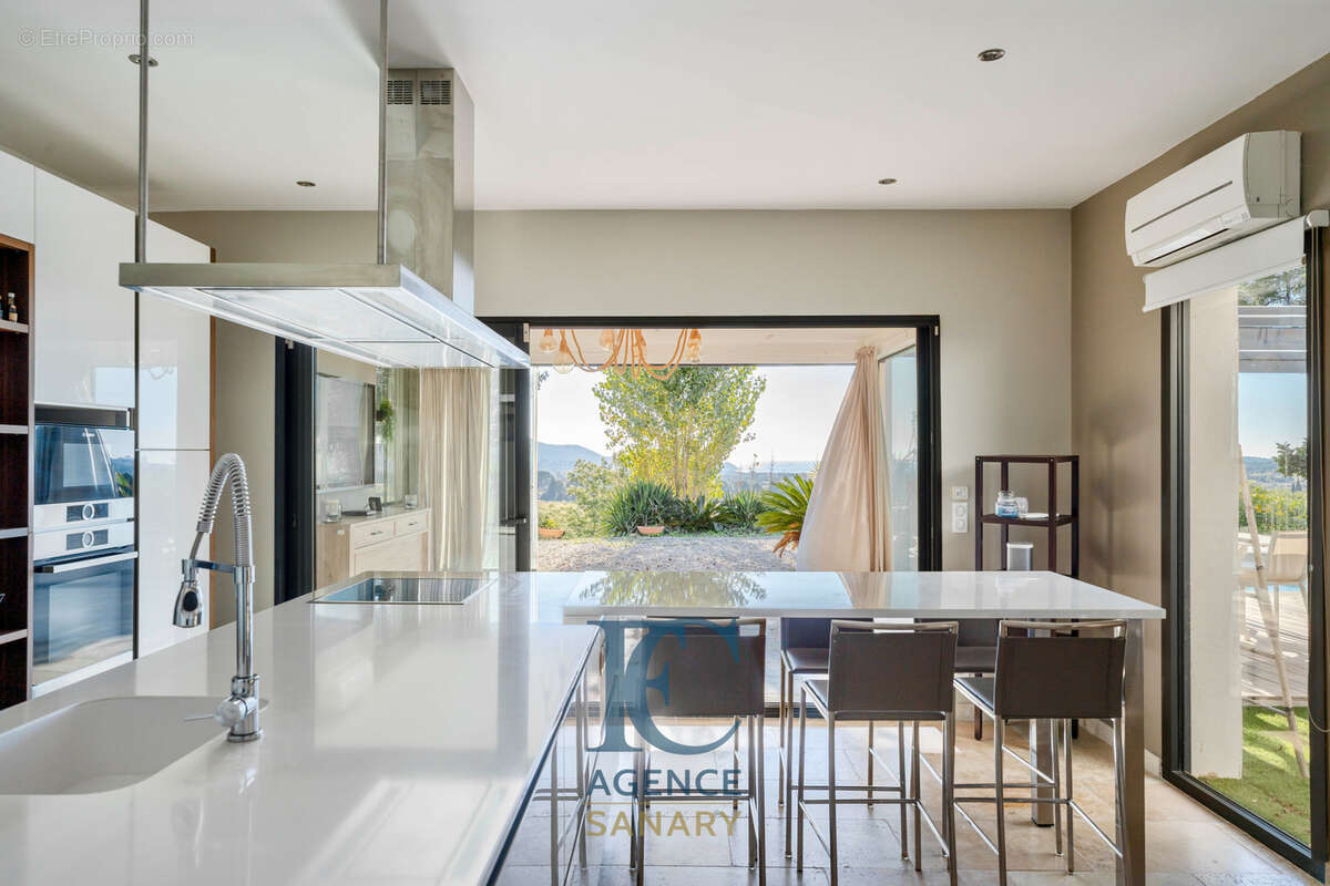 Maison à LA CADIERE-D'AZUR