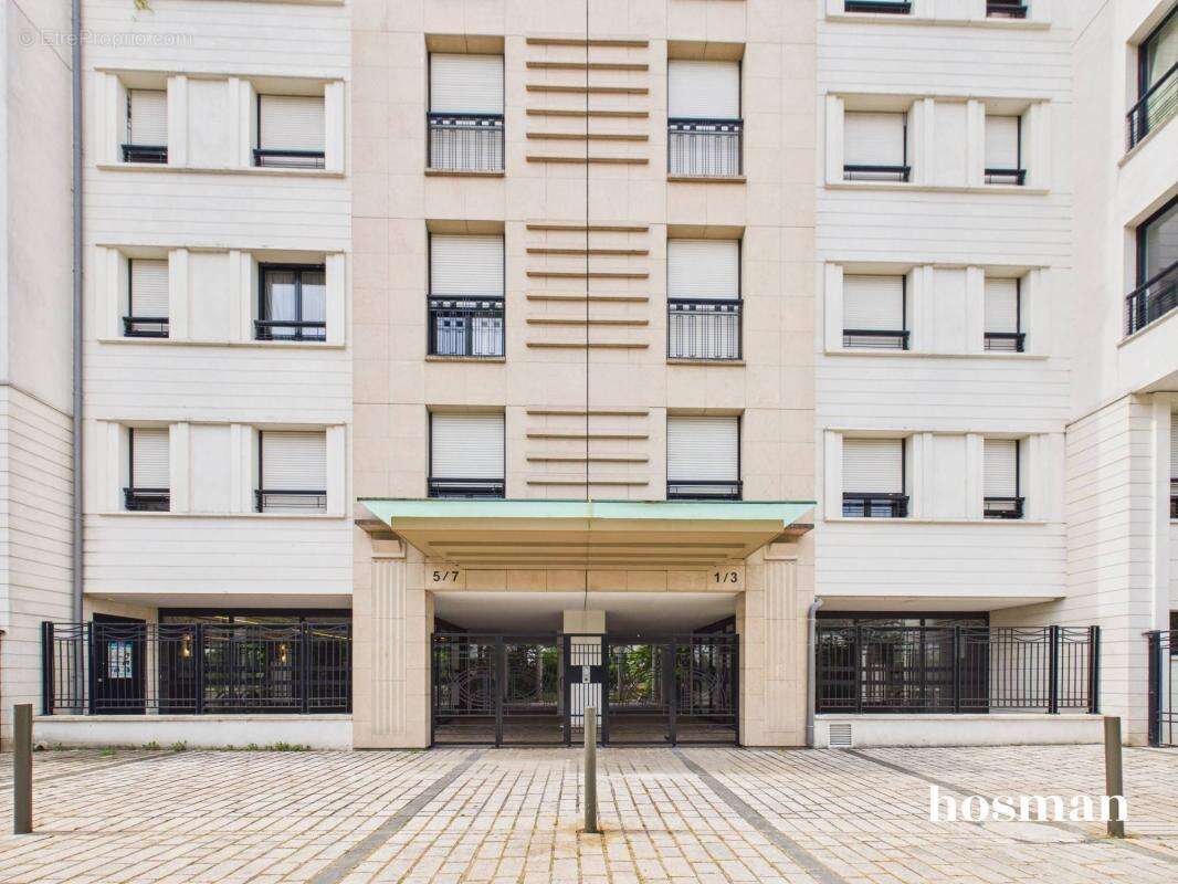 Appartement 2 pièces de 56 m² avec terrasse et parking - Avenue Sisley, Suresnes - photo 16