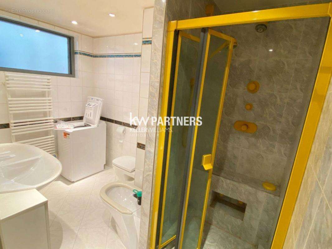 Appartement à PARIS