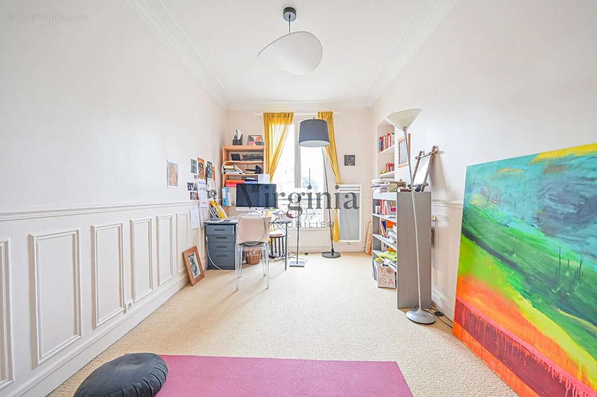 Appartement à CHARENTON-LE-PONT