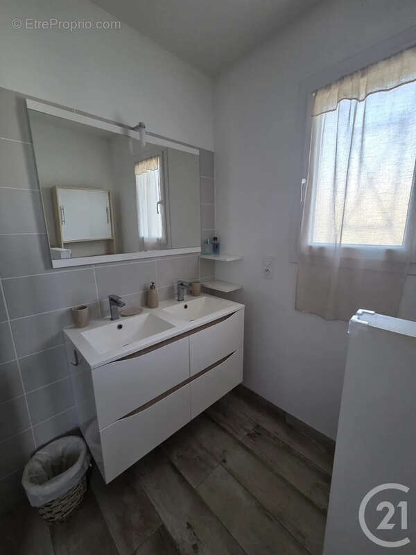 Maison à SAINT-ANTOINE-DE-FICALBA