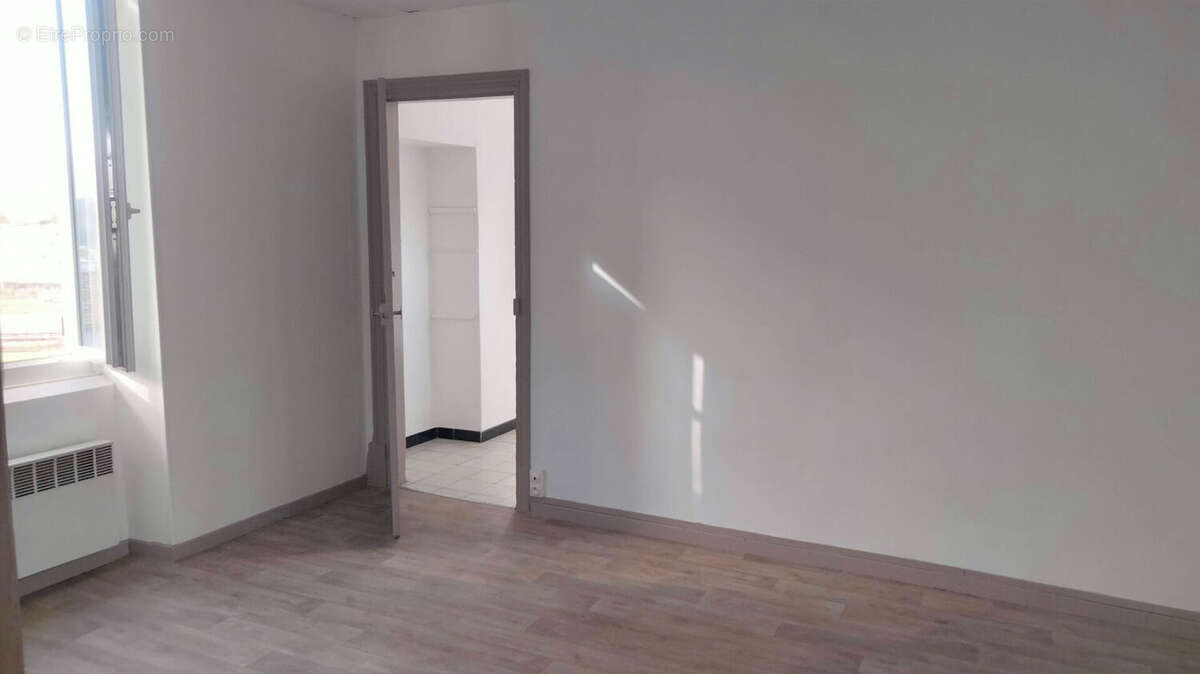 Appartement à LE TEIL