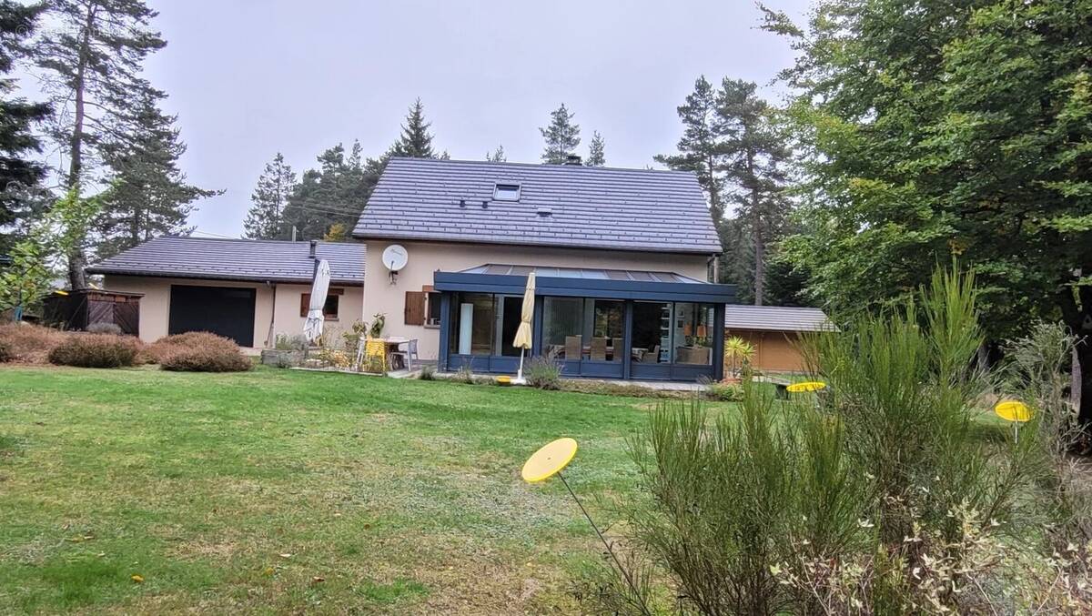 Maison à LE CHAMBON-SUR-LIGNON