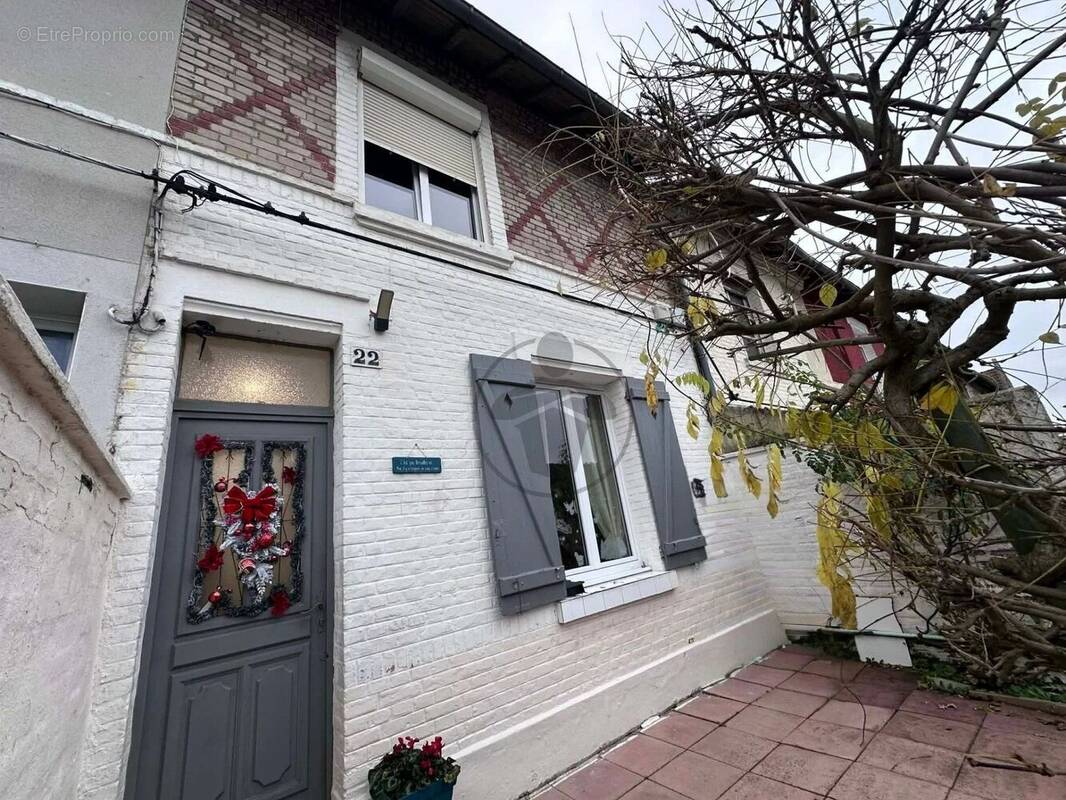 Maison à SAINT-QUENTIN