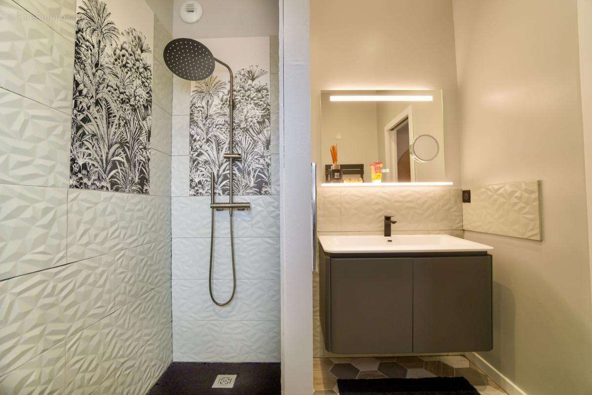 Maison à LAY-SAINT-CHRISTOPHE