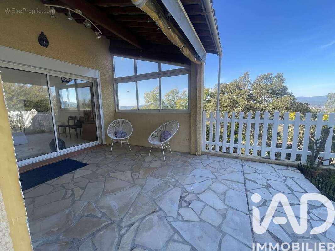 Photo 4 - Maison à LE MUY