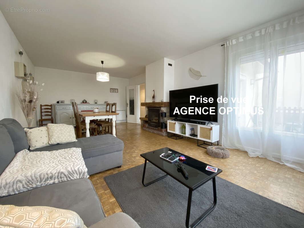 Maison à VILLENEUVE-LA-GUYARD