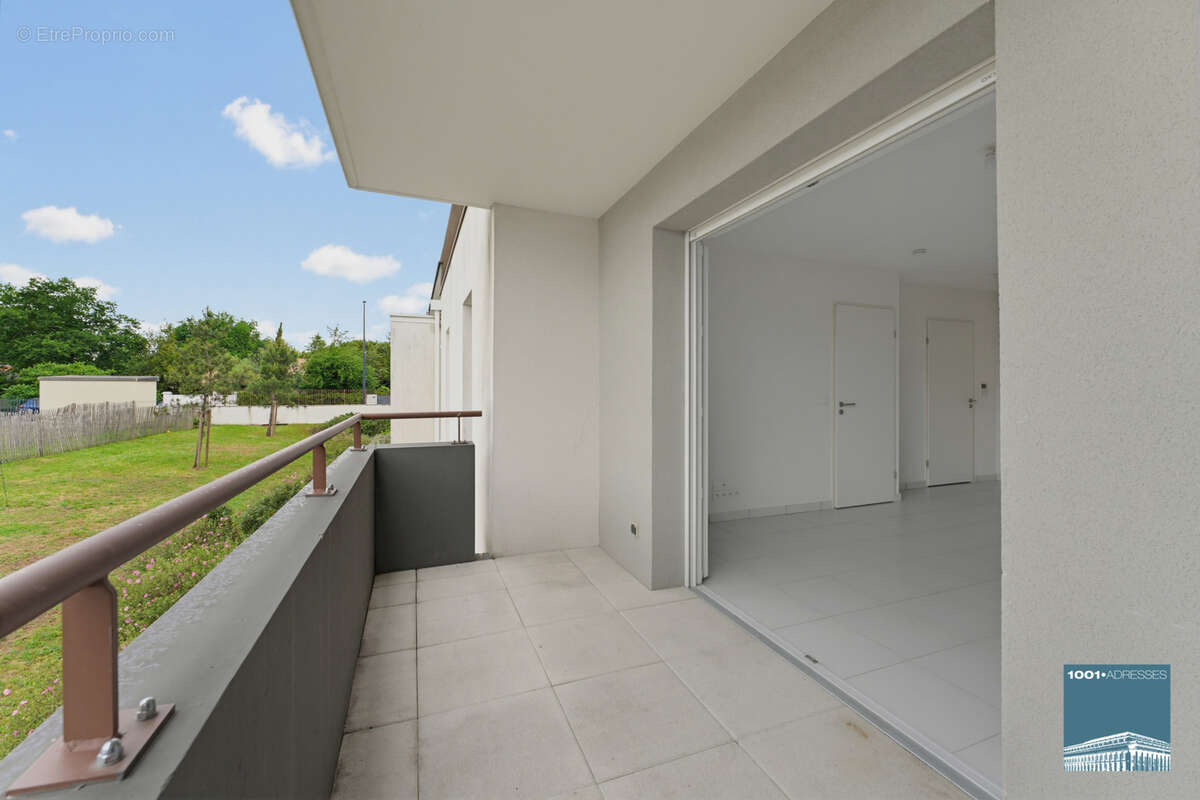 Appartement à PAREMPUYRE