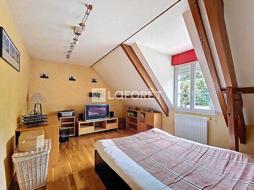Maison à LINAS