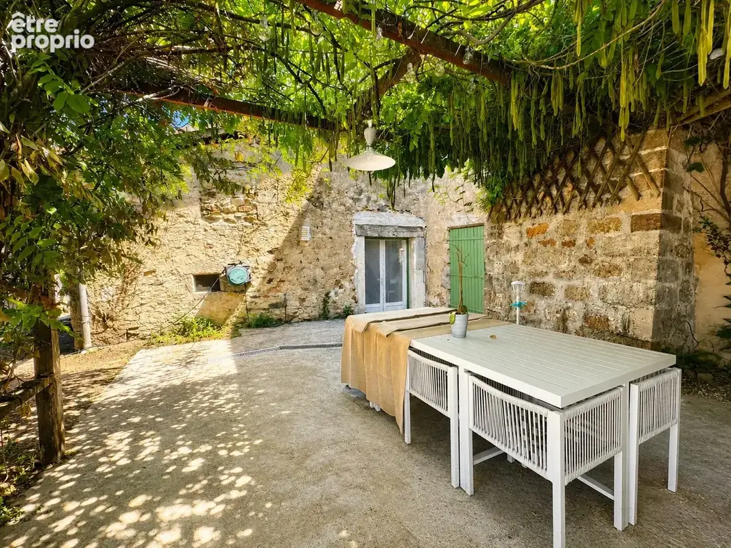 Maison 8 pièces 300 m² à vendre à Chabrac (16150) - photo 2