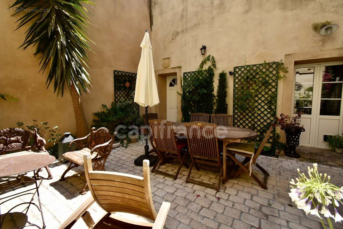 Maison à vendre 7 pièces TARASCON (13) - photo 5