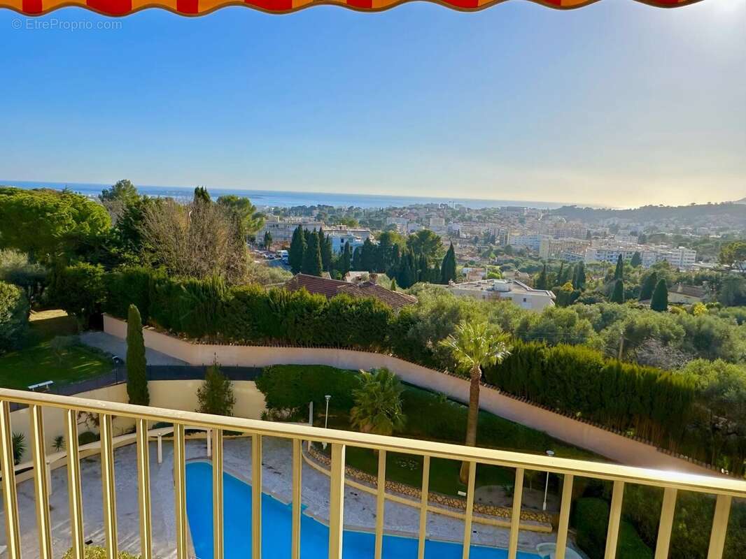 Appartement à LE CANNET