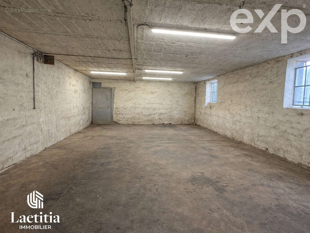 Commerce à SAINT-GEORGES-D'ESPERANCHE