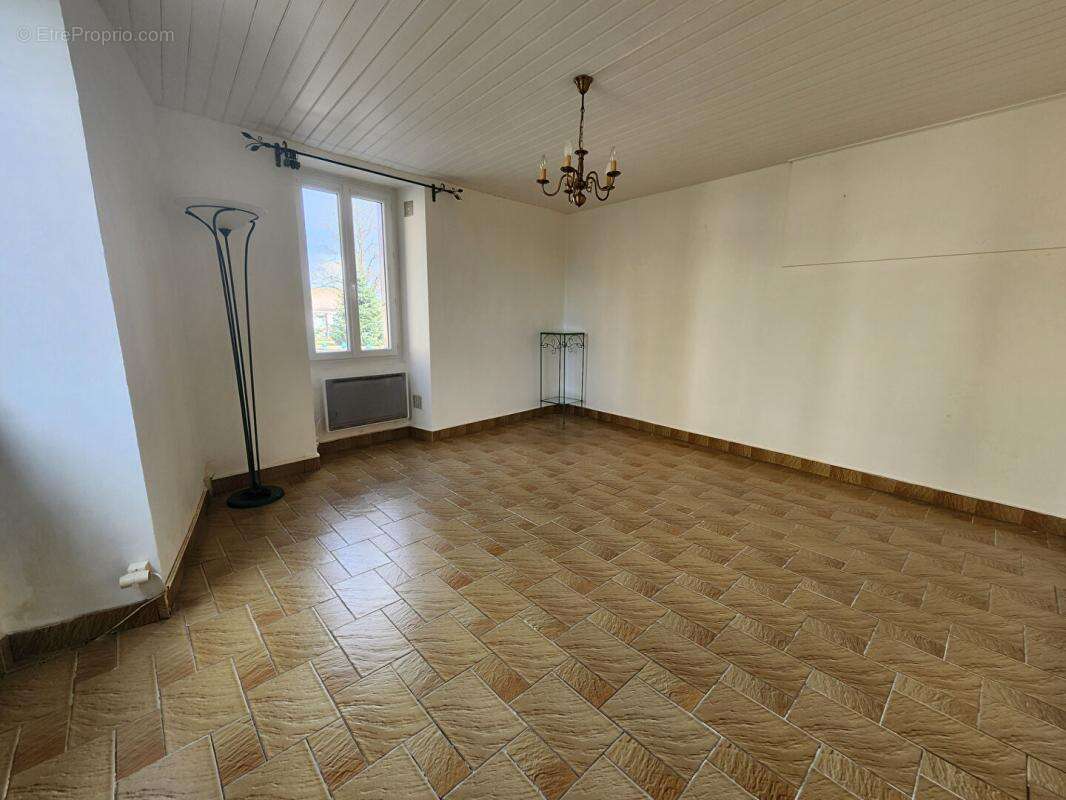 Maison La Bussiere 3 pièce(s) 100 m2 - photo 2