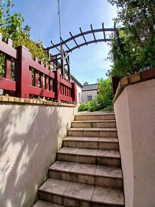 Maison à HENANBIHEN