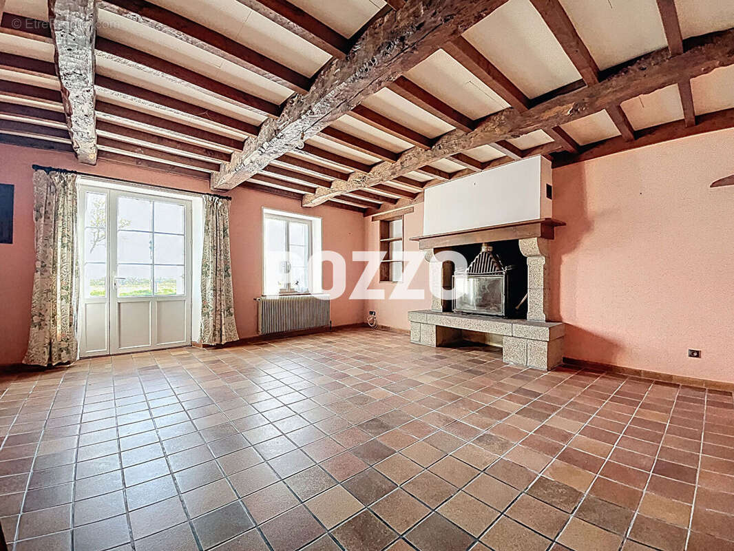 Maison à SAINT-PLANCHERS