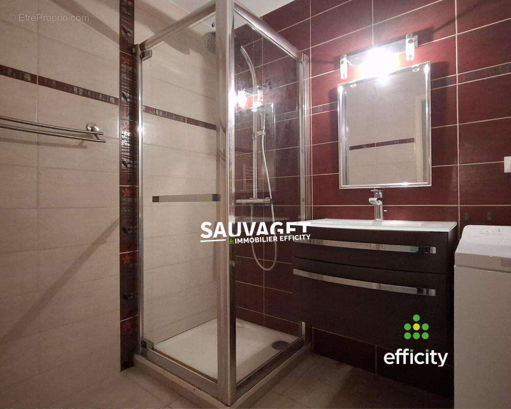 Appartement à REIGNIER