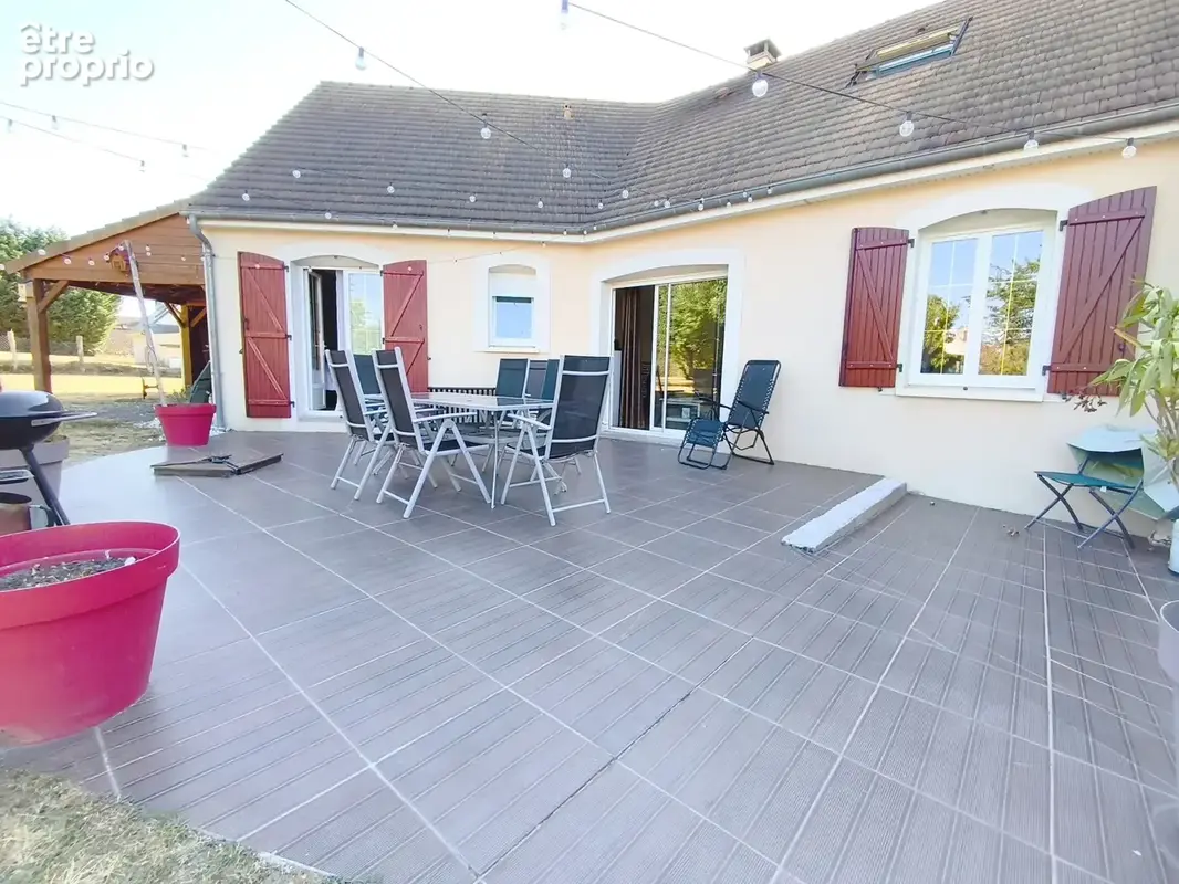 Photo Maison à Requeil au prix de 246 100€