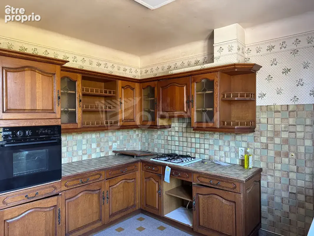 PROCHE COEUR DE VILLE, pavillon deux chambres sur son terrain de 884 m². - photo 2