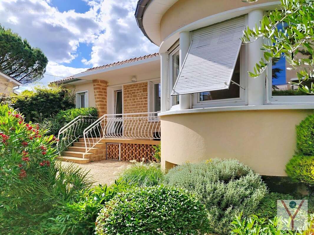 Maison à VILLEFRANCHE-SUR-SAONE