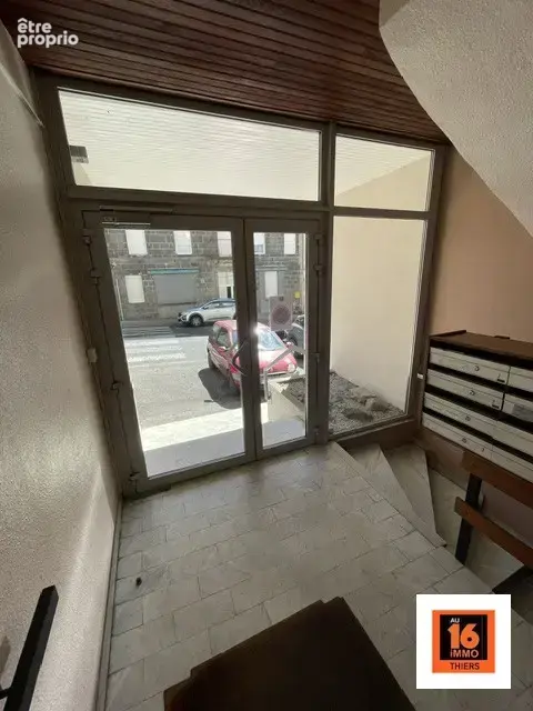 Appartement 2 pièces 42 m² à vendre à Thiers (63300) - photo 4