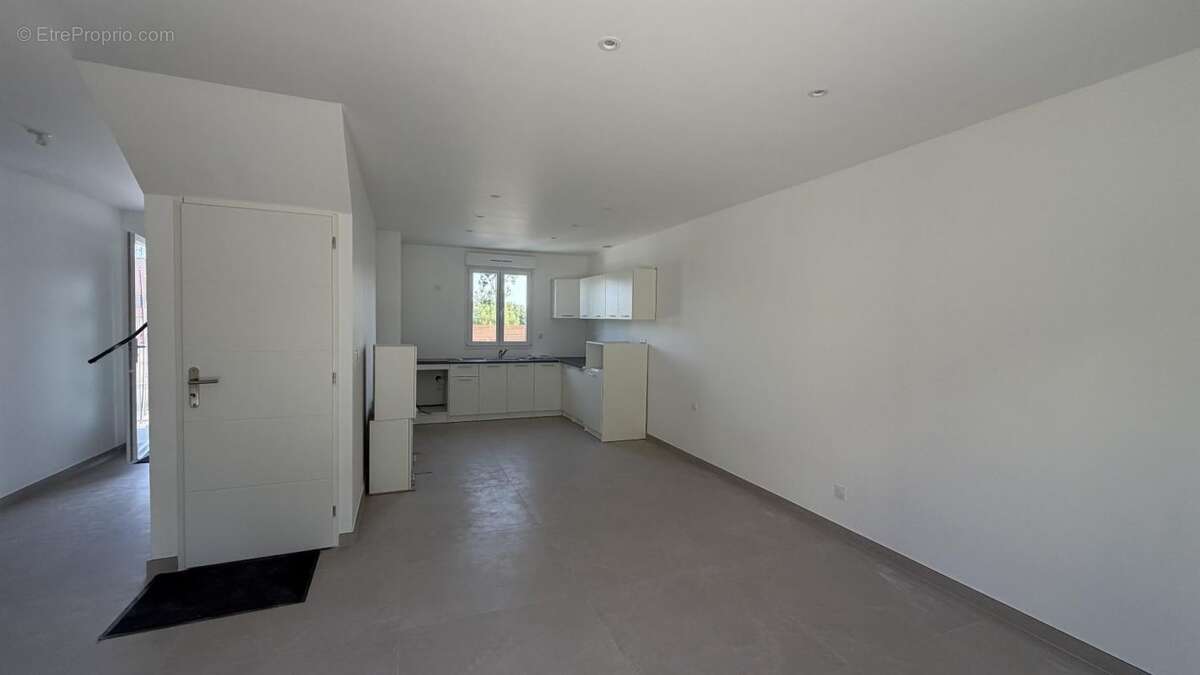 Maison 137 m² à Soissons  - photo 3