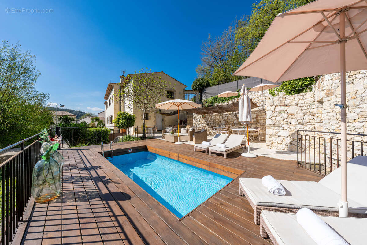 Maison à LA COLLE-SUR-LOUP