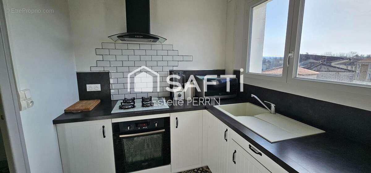 Photo 5 - Appartement à RUELLE-SUR-TOUVRE