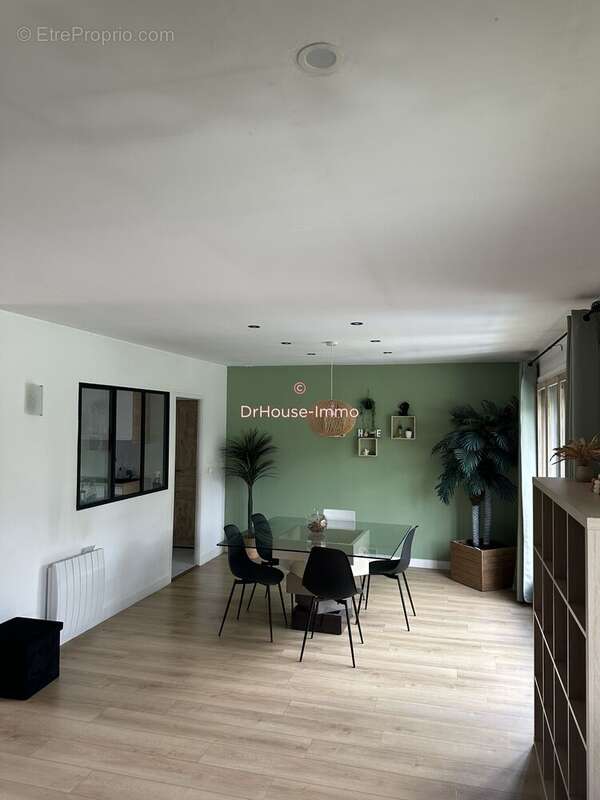 Maison 123 m² à Saint-Germain-Laval  - photo 9