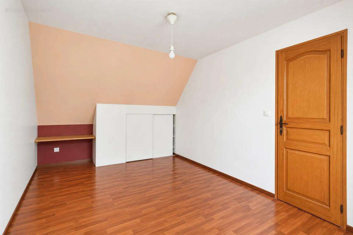 Maison de 4 pièces de 85 m² à Montfort-le-Gesnois - photo 24