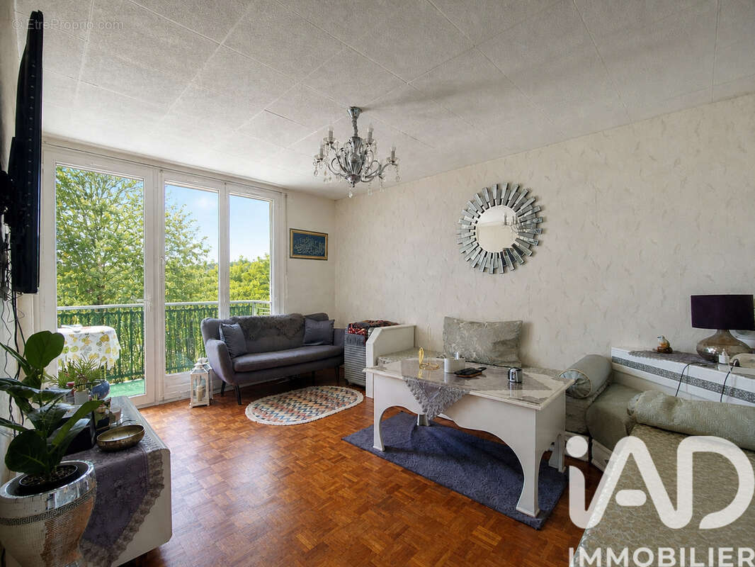 Photo 2 - Appartement à SAINT-ETIENNE-DU-ROUVRAY