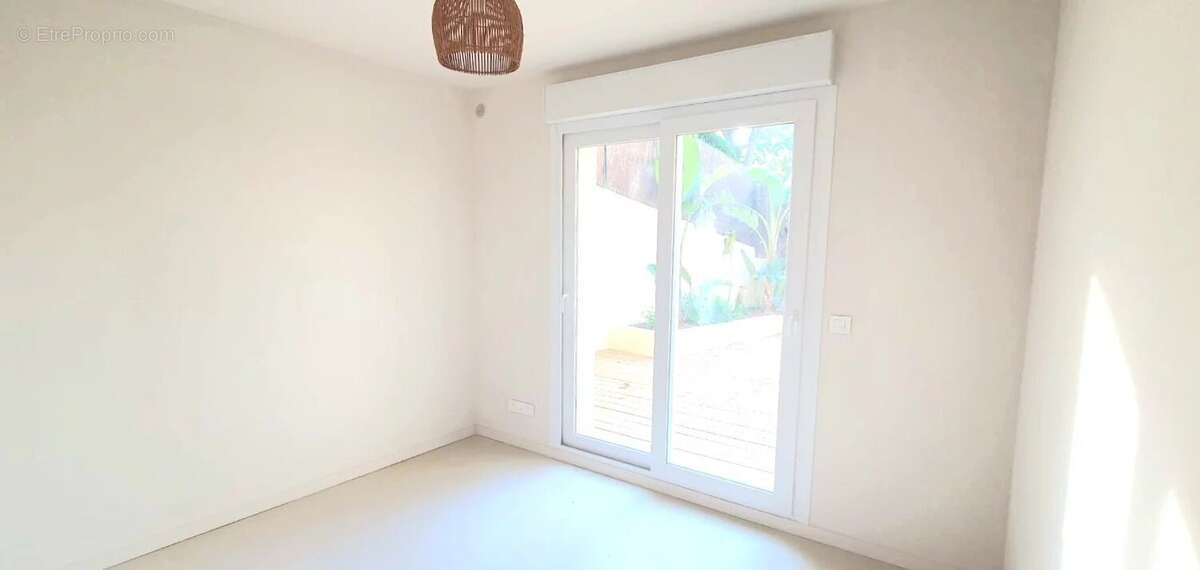 Appartement à VILLENEUVE-LOUBET