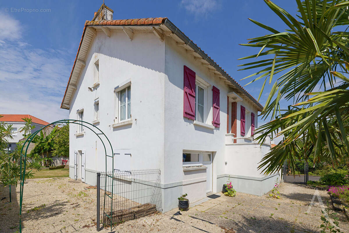 Maison à L'HERBERGEMENT