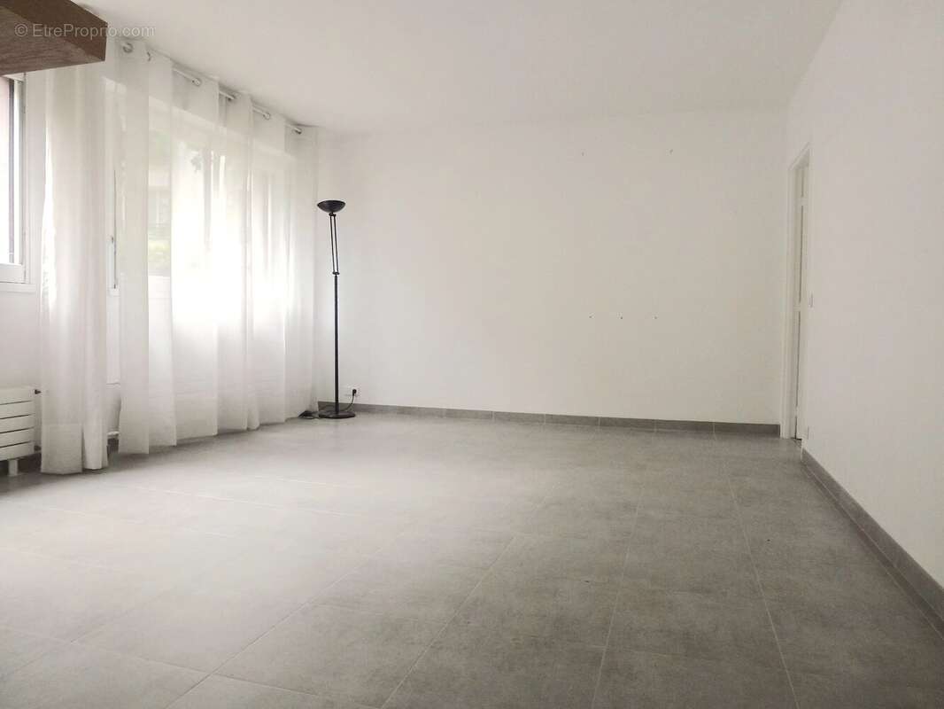 Appartement à ISSY-LES-MOULINEAUX