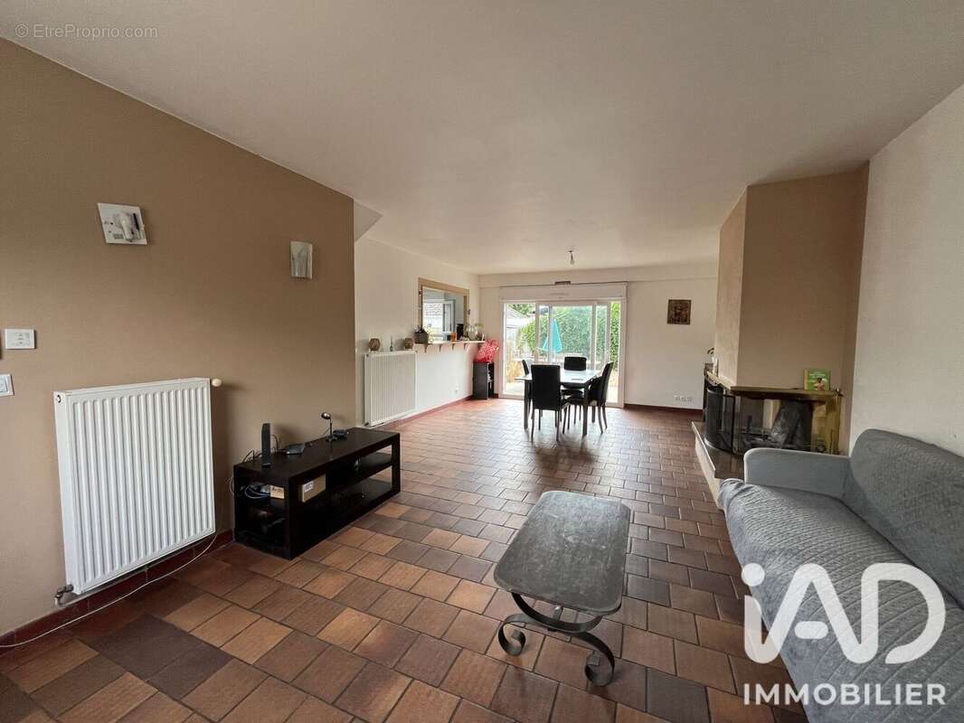 Maison 110 m² à Chatenay-Sur-Seine  - photo 2