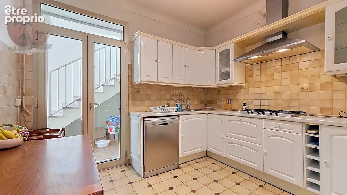 SOUS COMPROMIS DE VENTE - CANNES maison 5 pièces de 115 m2 sur un terrain de 442 m2 - photo 9