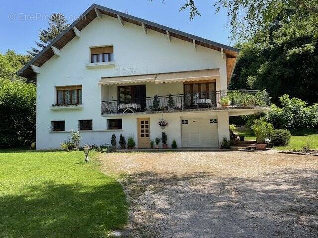 Maison à PONT-D&#039;AIN