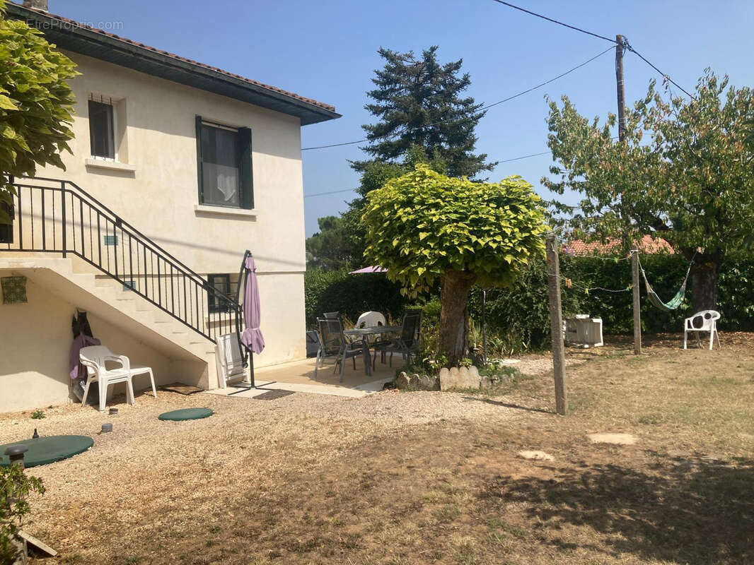 Maison à MONTAYRAL