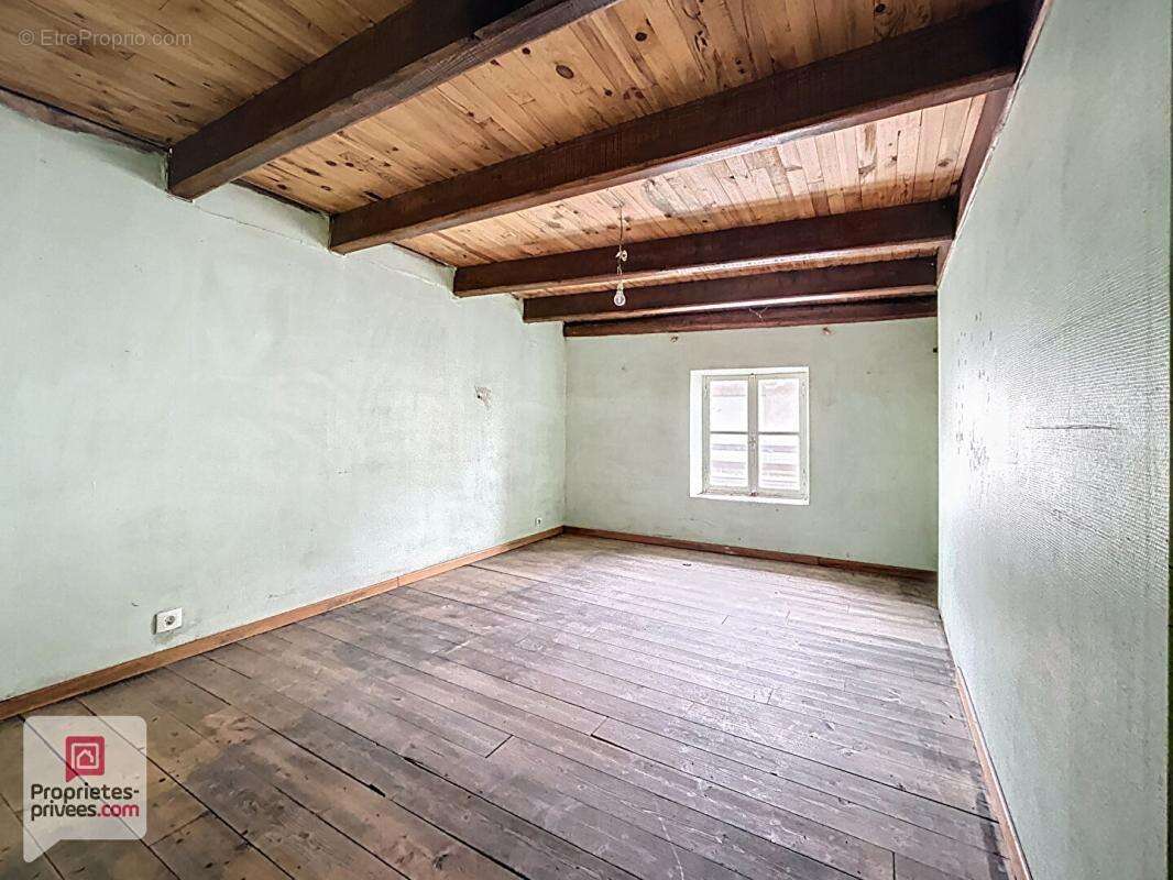 Maison à LAITRE-SOUS-AMANCE