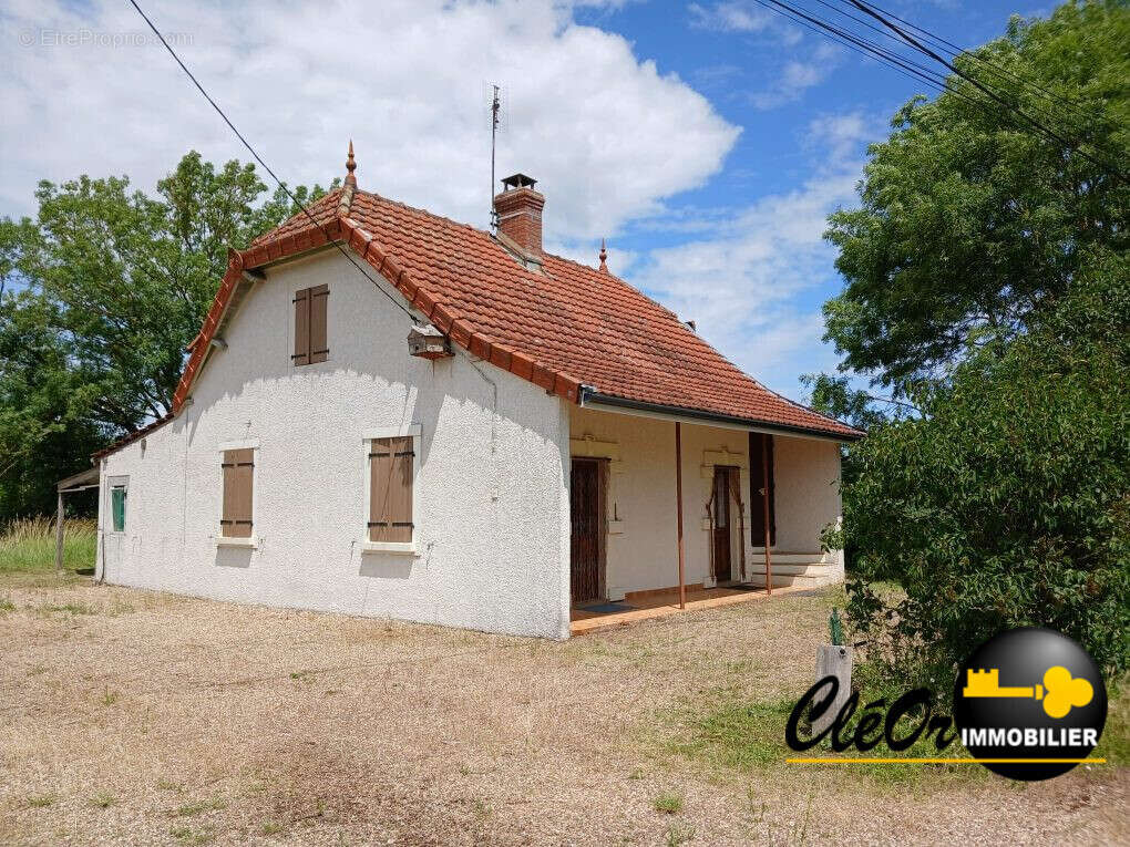 Maison à PIERRE-DE-BRESSE