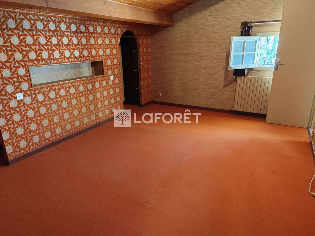 Maison à MONTANS