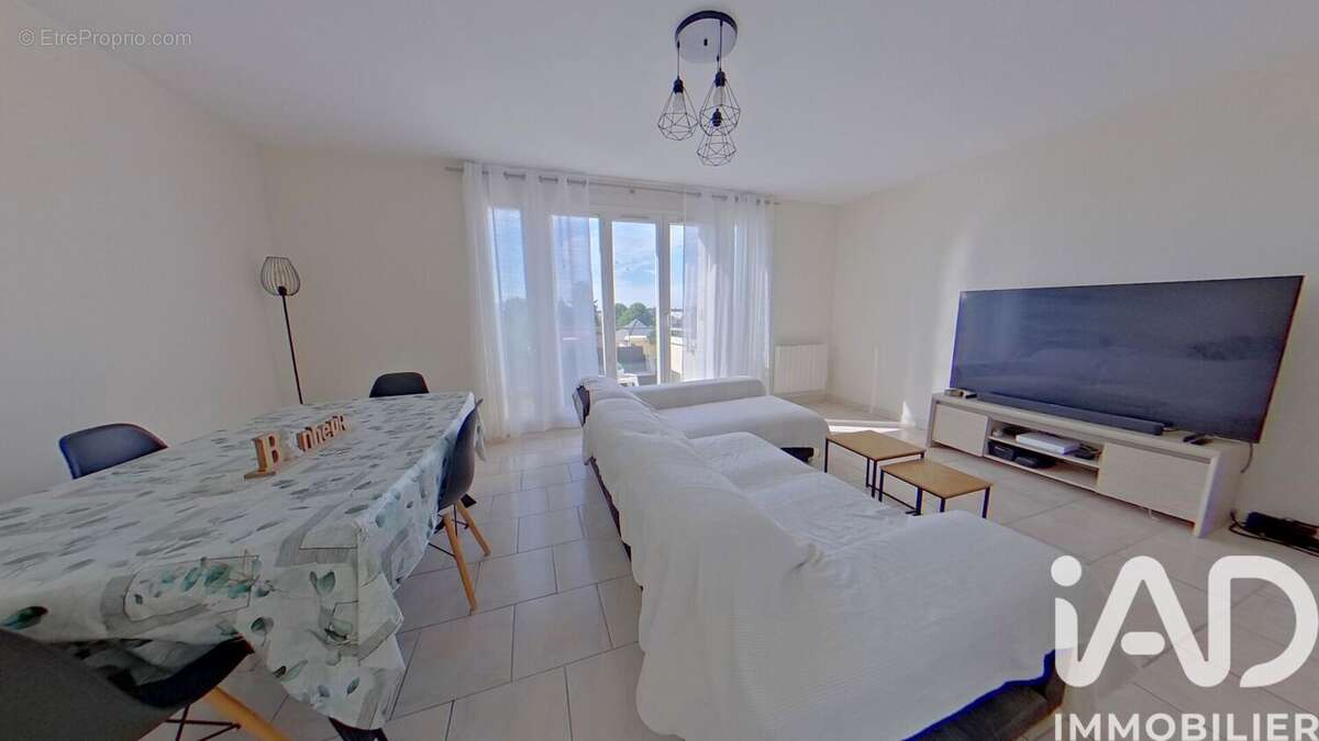 Photo 2 - Appartement à MOISSY-CRAMAYEL