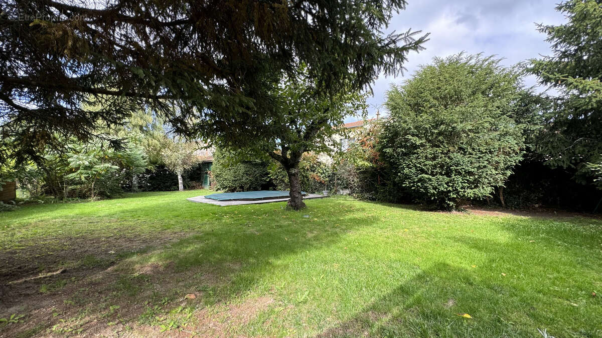 Maison à PUY-GUILLAUME