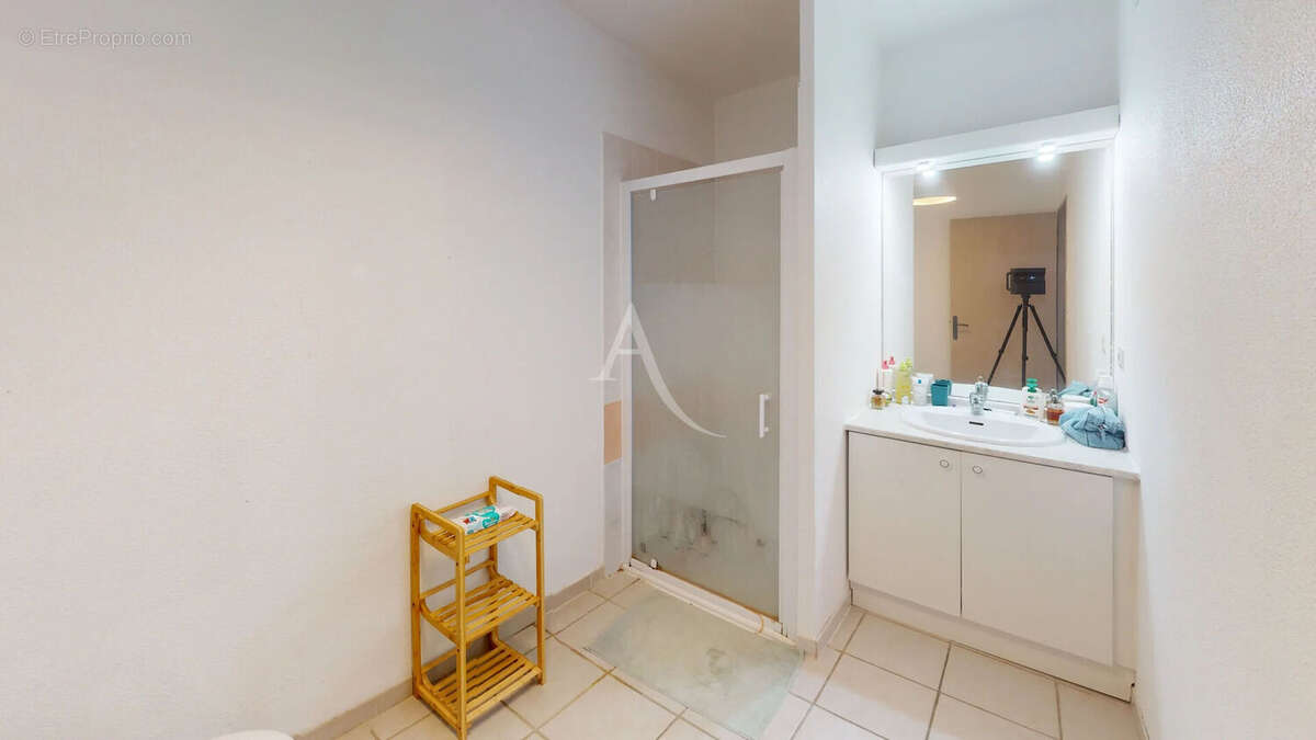 Appartement à POULX