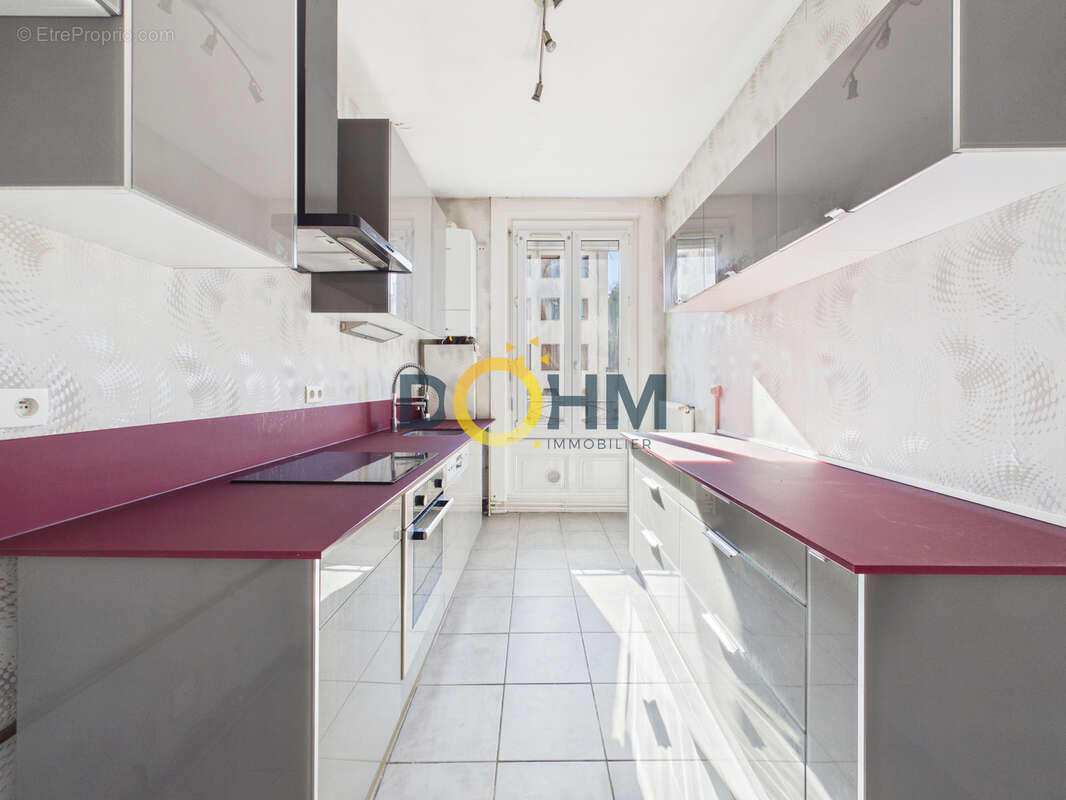 Appartement à SAINT-ETIENNE