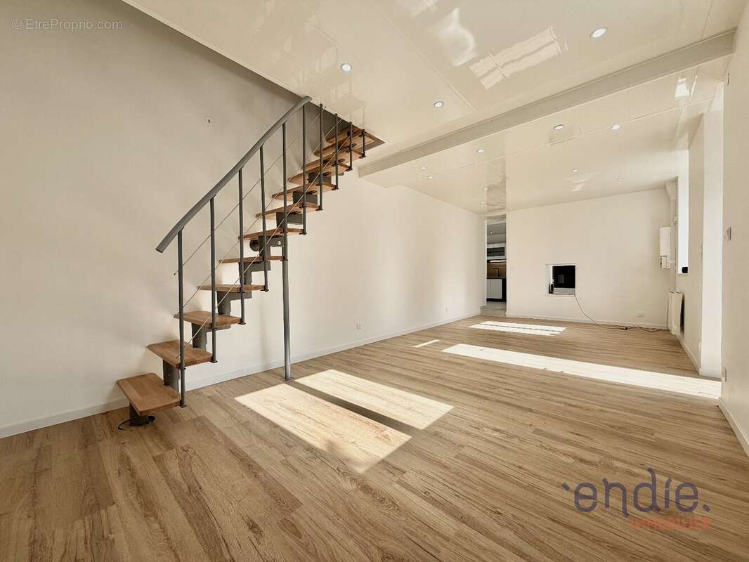 Appartement à GRAY