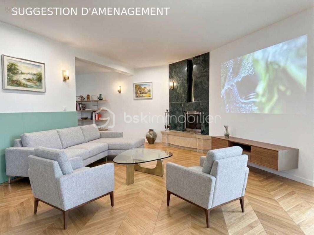 Maison à CHALLEX