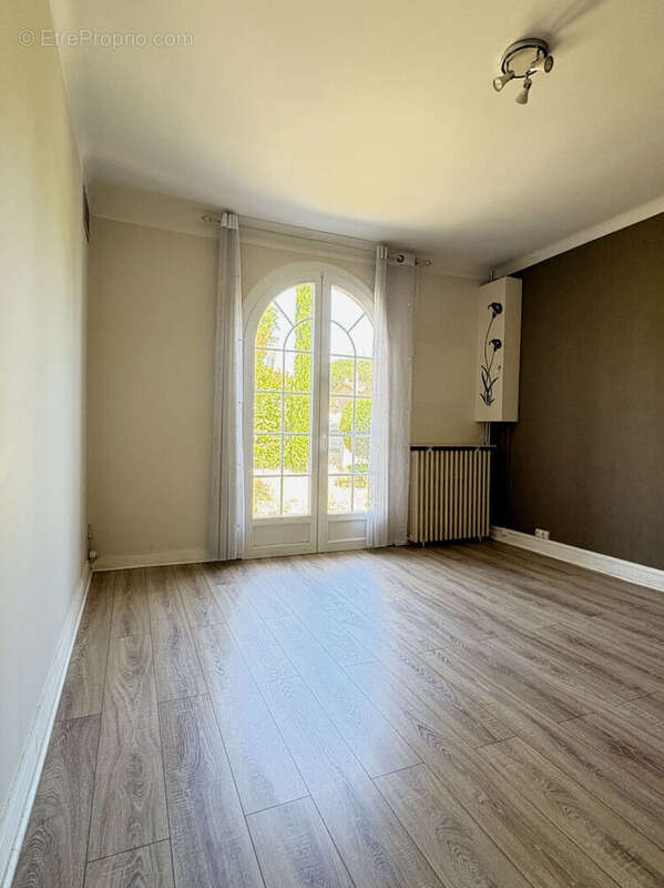 Maison à CADAUJAC