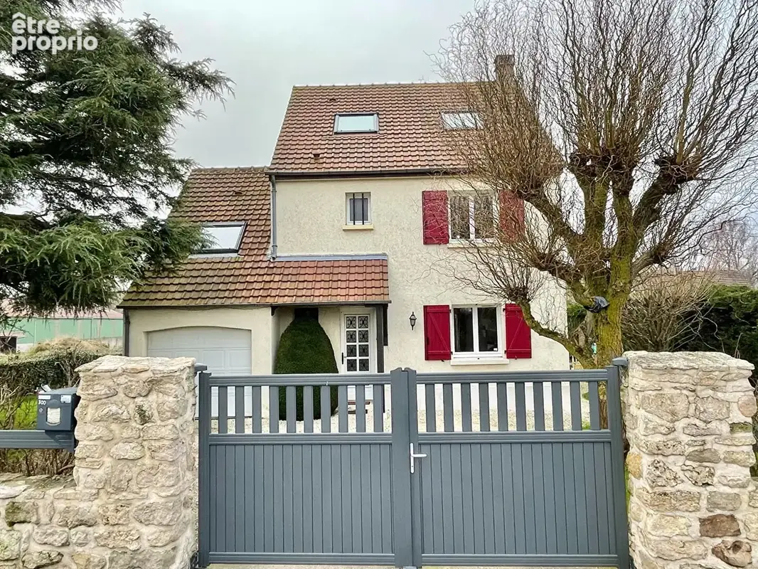 Photo Maison à Chars au prix de 315 000€