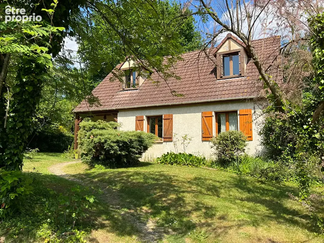 Photo Maison à Sainte-Mesme au prix de 324 000€